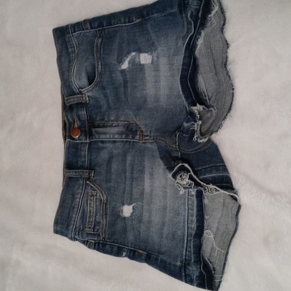 Harper Pants - Cute Pre-owned Grea Condition Harper Distressed Jean Shorts Size 28